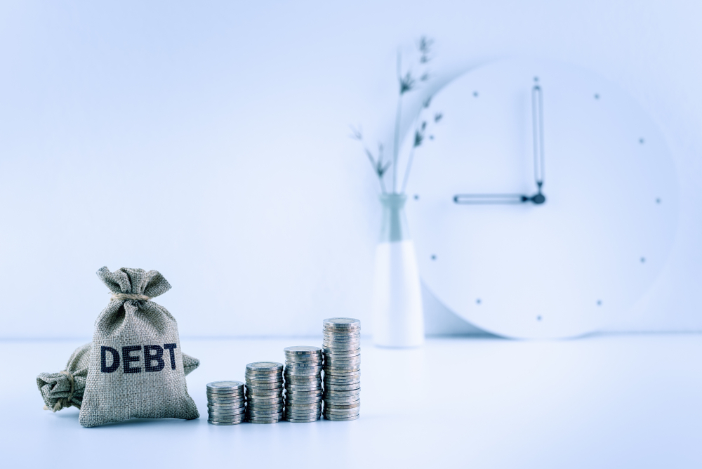 How to Manage Debt in a High-Interest Environment